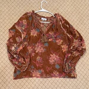 Fate Floral Velvet Blouse in Brown and Pink